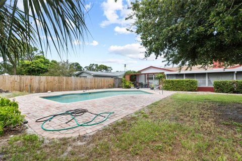 Casa en venta en Seminole, Florida, 4 dormitorios, 197.05 m2 № 2208814 - foto 23