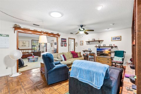 Casa en venta en Seminole, Florida, 4 dormitorios, 197.05 m2 № 2208814 - foto 13
