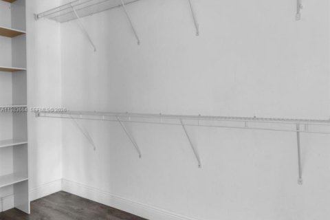 Снять в аренду таунхаус в Пемброк-Пайнс, Флорида 2 спальни, 127.09м2, № 2049447 - фото 13