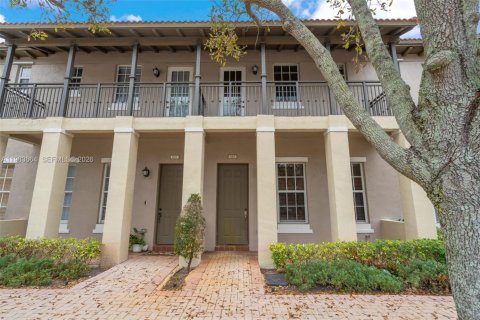 Таунхаус в Пемброк-Пайнс, Флорида 2 спальни, 127.09м2 № 2049447