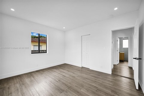 Propiedad comercial en venta en Hollywood, Florida, 159.7 m2 № 1956090 - foto 28