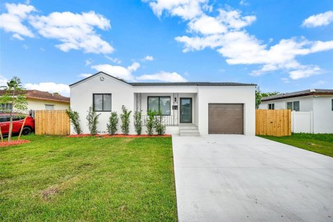 Propiedad comercial en venta en Hollywood, Florida, 159.7 m2 № 1956090 - foto 1