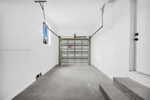 Propiedad comercial en venta en Hollywood, Florida, 159.7 m2 № 1956090 - foto 29