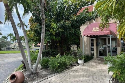 Купить кондоминиум в Халландейл-Бич, Флорида 2 спальни, 102.19м2, № 1981686 - фото 6