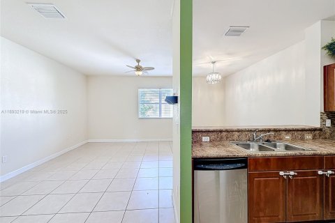 Condominio en venta en Homestead, Florida, 3 dormitorios, 106.93 m2 № 1948495 - foto 9