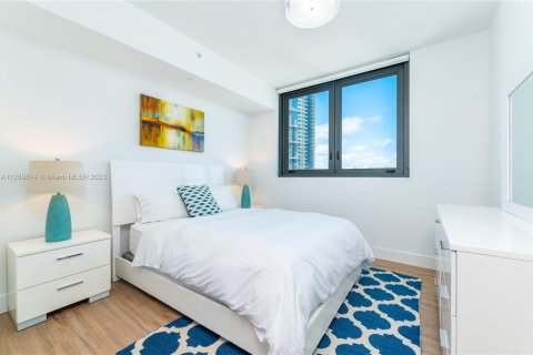 Apartamento en alquiler en Miami, Florida, 2 dormitorios, 111.48 m2 № 1938467 - foto 9