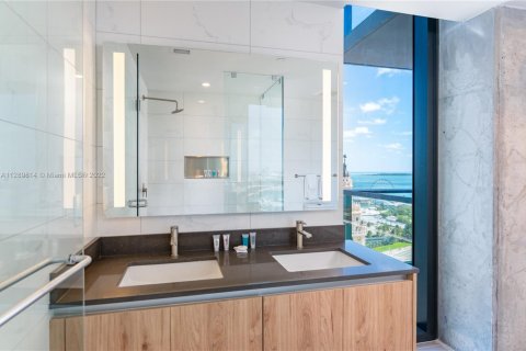 Appartement à louer à Miami, Floride: 2 chambres, 111.48 m2 № 1938467 - photo 12