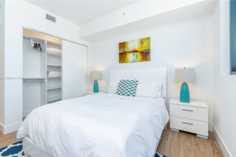 Apartamento en alquiler en Miami, Florida, 2 dormitorios, 111.48 m2 № 1938467 - foto 10