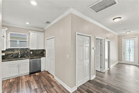 Casa en venta en Saint Petersburg, Florida, 3 dormitorios, 153.1 m2 № 2405123 - foto 5