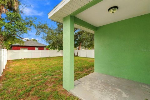 Casa en venta en Saint Petersburg, Florida, 3 dormitorios, 153.1 m2 № 2405123 - foto 30