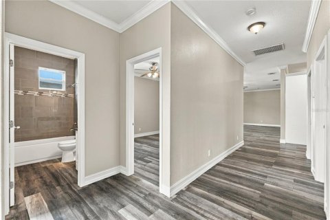 Casa en venta en Saint Petersburg, Florida, 3 dormitorios, 153.1 m2 № 2405123 - foto 4