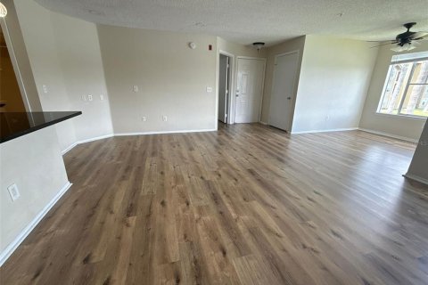 Apartamento en alquiler en Kissimmee, Florida, 2 dormitorios, 95.32 m2 № 1885777 - foto 8