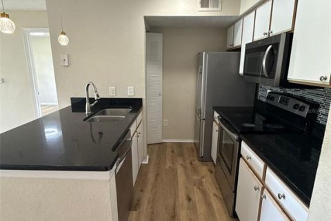 Apartamento en alquiler en Kissimmee, Florida, 2 dormitorios, 95.32 m2 № 1885777 - foto 12