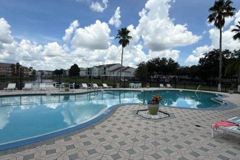 Apartamento en alquiler en Kissimmee, Florida, 2 dormitorios, 95.32 m2 № 1885777 - foto 4