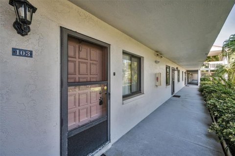 Купить кондоминиум в Олдсмар, Флорида 5 комнат, 106.93м2, № 1911837 - фото 8