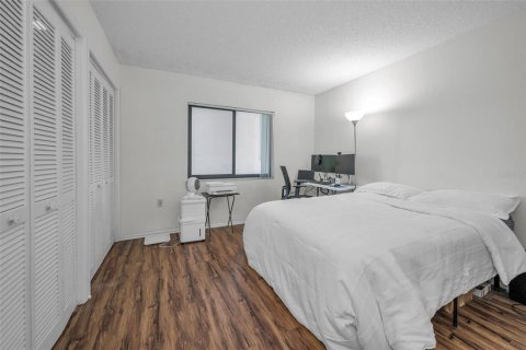 Купить кондоминиум в Олдсмар, Флорида 5 комнат, 106.93м2, № 1911837 - фото 29