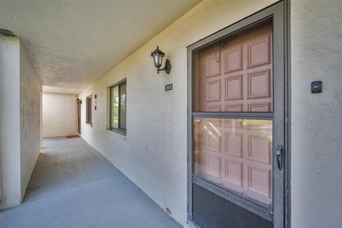 Купить кондоминиум в Олдсмар, Флорида 5 комнат, 106.93м2, № 1911837 - фото 7