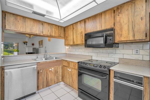 Купить кондоминиум в Олдсмар, Флорида 5 комнат, 106.93м2, № 1911837 - фото 19