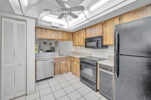 Купить кондоминиум в Олдсмар, Флорида 5 комнат, 106.93м2, № 1911837 - фото 21