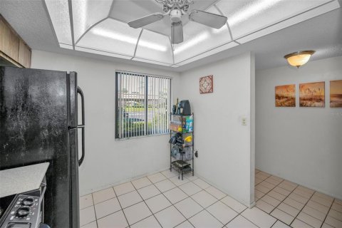 Купить кондоминиум в Олдсмар, Флорида 5 комнат, 106.93м2, № 1911837 - фото 24