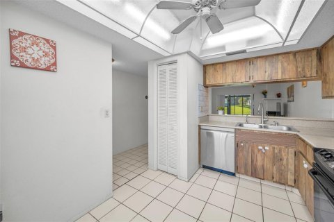 Купить кондоминиум в Олдсмар, Флорида 5 комнат, 106.93м2, № 1911837 - фото 23