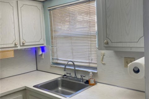 Condominio en venta en Sunrise, Florida, 2 dormitorios, 78.97 m2 № 1985728 - foto 6