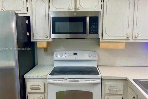 Condominio en venta en Sunrise, Florida, 2 dormitorios, 78.97 m2 № 1985728 - foto 7