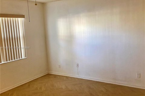 Condominio en venta en Sunrise, Florida, 2 dormitorios, 78.97 m2 № 1985728 - foto 14