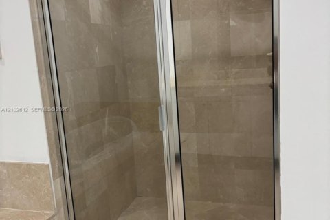 Copropriété à louer à North Miami, Floride: 3 chambres, 169.27 m2 № 2407444 - photo 12