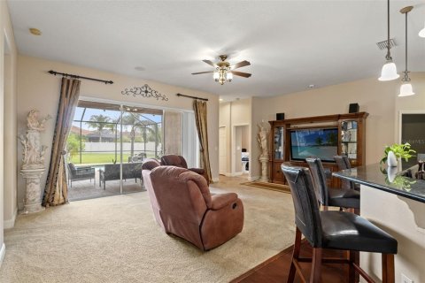 Casa en venta en Land O' Lakes, Florida, 4 dormitorios, 247.58 m2 № 1883373 - foto 23