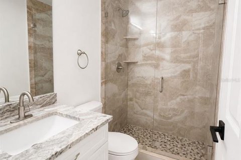 Villa ou maison à vendre à Tampa, Floride: 4 chambres, 138.98 m2 № 2329234 - photo 11