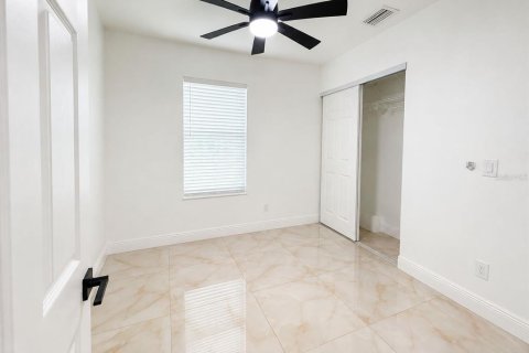 Villa ou maison à vendre à Tampa, Floride: 4 chambres, 138.98 m2 № 2329234 - photo 10