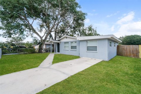 Villa ou maison à Tampa, Floride 3 chambres, 94.67 m2 № 2324483