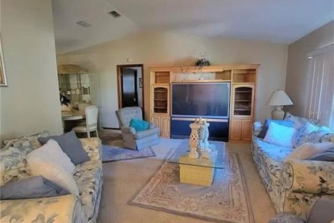 Villa ou maison à louer à Ocala, Floride: 3 chambres, 137.31 m2 № 2380897 - photo 8
