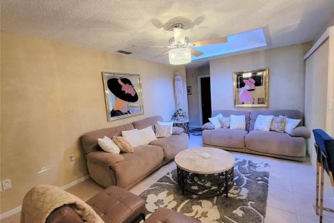 Villa ou maison à louer à Ocala, Floride: 3 chambres, 137.31 m2 № 2380897 - photo 9