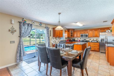 Villa ou maison à vendre à Davenport, Floride: 5 chambres, 280.01 m2 № 2349762 - photo 5