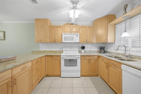 Купить кондоминиум в Сарасота, Флорида 5 комнат, 94.39м2, № 1734549 - фото 4
