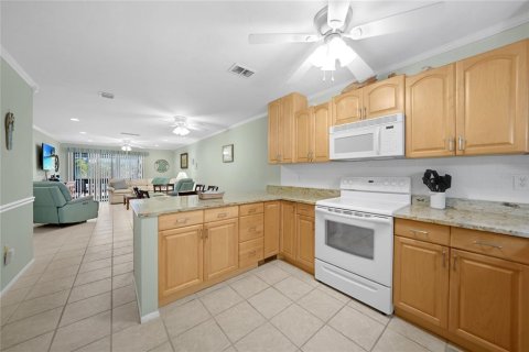 Купить кондоминиум в Сарасота, Флорида 5 комнат, 94.39м2, № 1734549 - фото 3