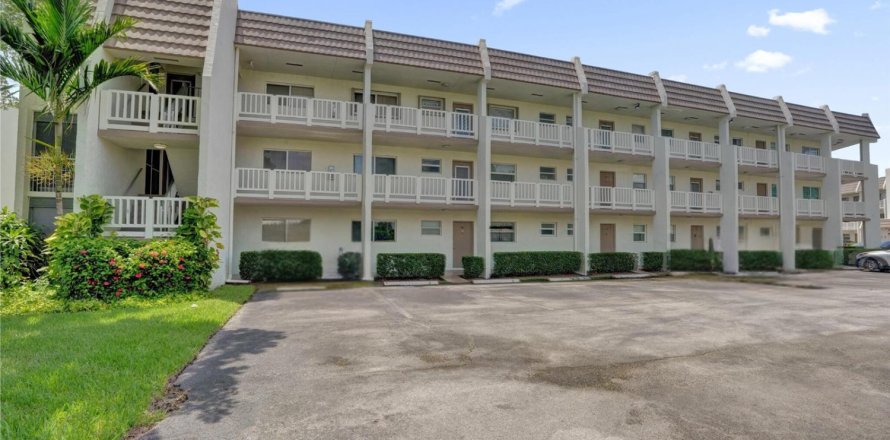 Condominio en Margate, Florida, 2 dormitorios  № 2260931