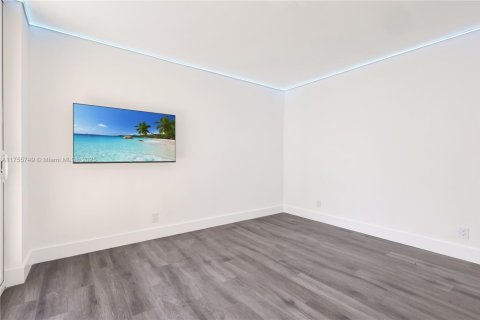 Condo in Riviera Beach, Florida, 2 bedrooms  № 1706121 - photo 18