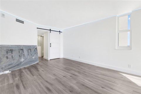 Condo in Riviera Beach, Florida, 2 bedrooms  № 1706121 - photo 14