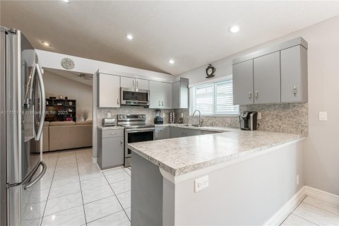 Condo in Riviera Beach, Florida, 2 bedrooms  № 1706121 - photo 30