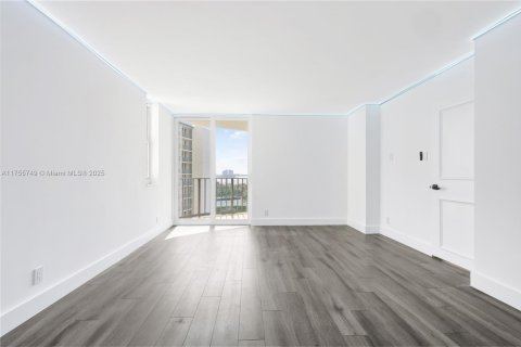 Condo in Riviera Beach, Florida, 2 bedrooms  № 1706121 - photo 11