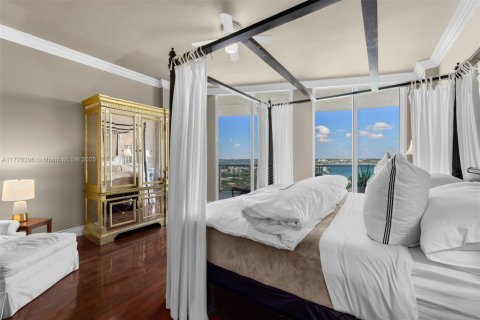 Condo in Bal Harbour, Florida, 4 bedrooms № 1985625 - photo 9
