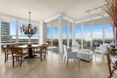 Condo in Bal Harbour, Florida, 4 bedrooms № 1985625 - photo 2