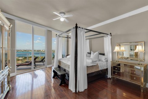 Condo in Bal Harbour, Florida, 4 bedrooms № 1985625 - photo 8