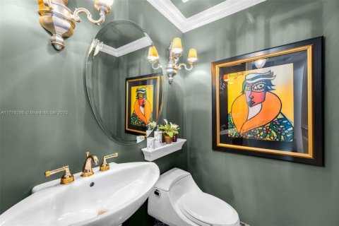 Condo in Bal Harbour, Florida, 4 bedrooms № 1985625 - photo 13