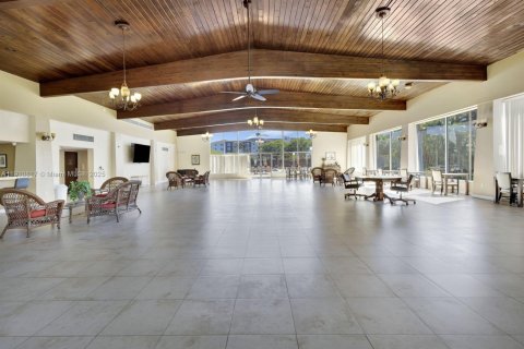 Снять в аренду кондоминиум в Уэст-Палм-Бич, Флорида 2 спальни, 89.19м2, № 1967167 - фото 23