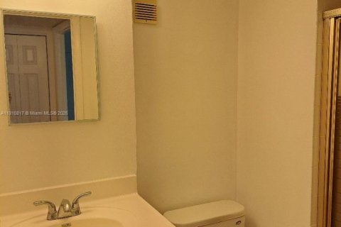 Снять в аренду кондоминиум в Уэст-Палм-Бич, Флорида 2 спальни, 89.19м2, № 1967167 - фото 13