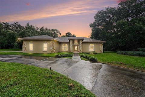 Casa en Haines City, Florida 3 dormitorios, 241.73 m2 № 2371491